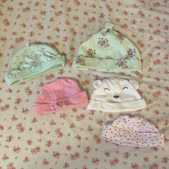 Baby girl hats various sizes 0-6 months - Picture 1 of 1